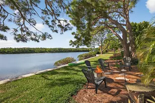 978 San Carlos Ct NE, Saint Petersburg, FL 33702 - Photo 43