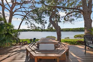 978 San Carlos Ct NE, Saint Petersburg, FL 33702 - Photo 37