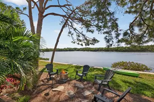 978 San Carlos Ct NE, Saint Petersburg, FL 33702 - Photo 39