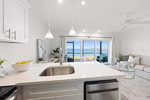 2566 Gary Cir, Dunedin, FL 34698 - Photo 7