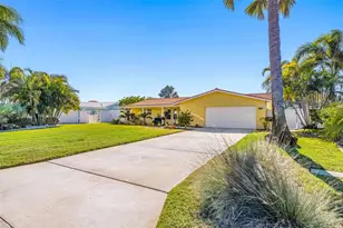 3784 42nd Ave S, Saint Petersburg, FL 33711 - Photo 3