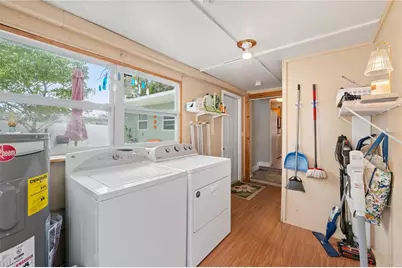 7423 Orpine Drive N, Saint Petersburg, FL 33702 - Photo 17