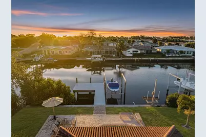 1984 Michigan Avenue NE, Saint Petersburg, FL 33703 - Photo 5