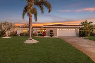 1984 Michigan Ave NE, Saint Petersburg, FL 33703 - Photo 1