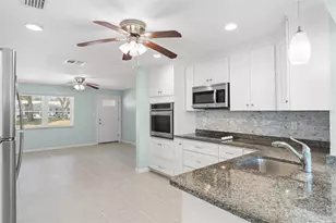 14038 94th Pl, Seminole, FL 33776 - Photo 9