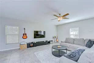 10013 RoseMary Leaf Ln, Riverview, FL 33578 - Photo 9