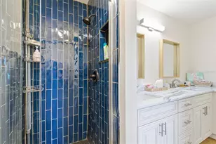 541 Black Lion Dr NE, Saint Petersburg, FL 33716 - Photo 19