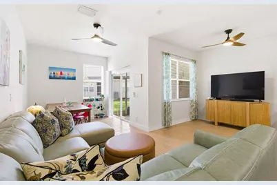 541 Black Lion Drive NE, Saint Petersburg, FL 33716 - Photo 5