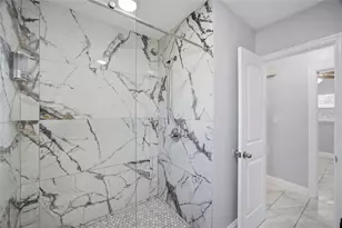 7024 Ponderosa Dr, Tampa, FL 33637 - Photo 19