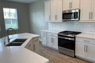 4580 Almada Ln, Wesley Chapel, FL 33543 - Photo 13