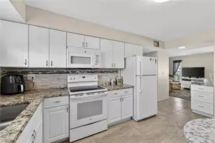 1512 Chevy Chase Dr, Sun City Center, FL 33573 - Photo 11