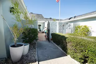 128 Boca Ciega Point Blvd N, Saint Petersburg, FL 33708 - Photo 5
