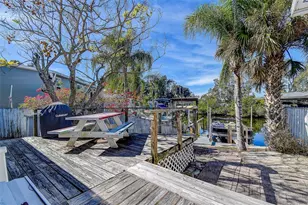 505 Riverview Ln, Tarpon Springs, FL 34689 - Photo 35