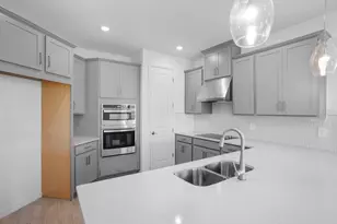 717 Steel Dr, Apollo Beach, FL 33572 - Photo 21