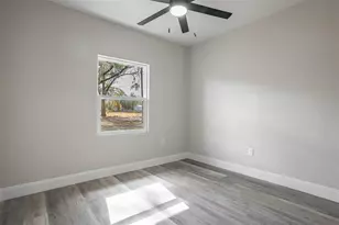 9331 Edison Rd, Lithia, FL 33547 - Photo 21