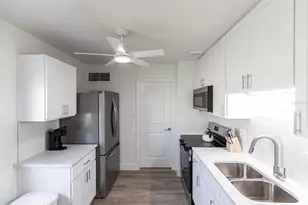 6020 Midnight Pass Rd, Sarasota, FL 34242 - Photo 7