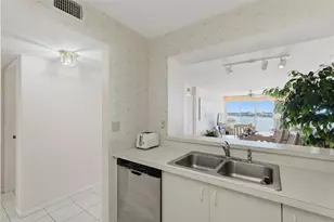 6001 Bahia Del Mar Cir, Saint Petersburg, FL 33715 - Photo 27