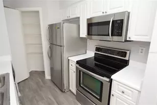 8635 Mallard Reserve Dr, Tampa, FL 33614 - Photo 7