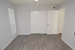 8635 Mallard Reserve Dr, Tampa, FL 33614 - Photo 31