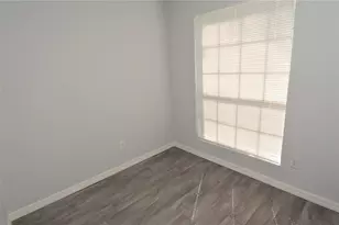 8635 Mallard Reserve Dr, Tampa, FL 33614 - Photo 13