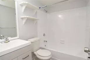 8635 Mallard Reserve Dr, Tampa, FL 33614 - Photo 21