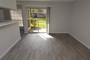 8635 Mallard Reserve Dr, Tampa, FL 33614 - Photo 17