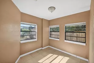 2850 59th Ave N, Saint Petersburg, FL 33714 - Photo 17