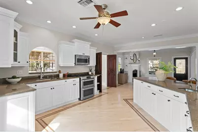 446 13th Avenue NE, Saint Petersburg, FL 33704 - Photo 7