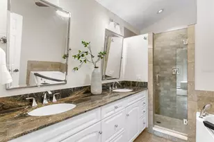 446 13th Ave NE, Saint Petersburg, FL 33704 - Photo 25