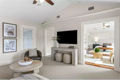 446 13th Avenue NE, Saint Petersburg, FL 33704 - Photo 23