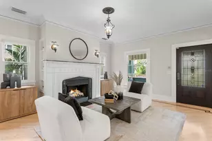 446 13th Ave NE, Saint Petersburg, FL 33704 - Photo 3