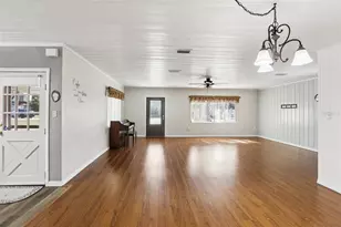 33137 Cercelia Rd, Dade City, FL 33523 - Photo 9