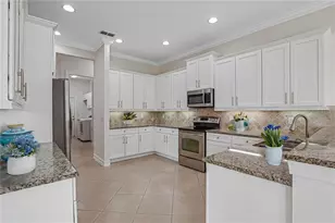 4963 Sapphire Sound Dr, Wimauma, FL 33598 - Photo 9