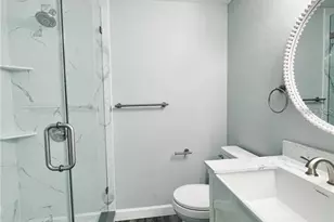 10204 Bellhurst Ct, Tampa, FL 33615 - Photo 9