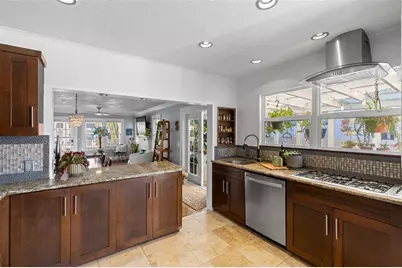 2245 3rd Avenue N, Saint Petersburg, FL 33713 - Photo 11