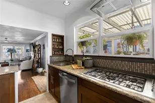 2245 3rd Ave N, Saint Petersburg, FL 33713 - Photo 13