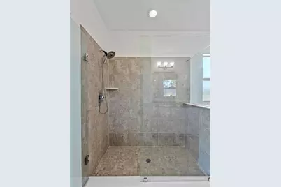 135 24th Avenue S, Saint Petersburg, FL 33705 - Photo 23