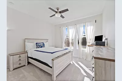 135 24th Avenue S, Saint Petersburg, FL 33705 - Photo 25