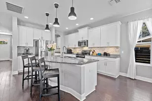 135 24th Ave S, Saint Petersburg, FL 33705 - Photo 5