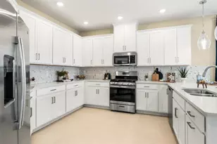 755 Steel Dr, Apollo Beach, FL 33572 - Photo 11