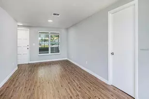 1405 Castleworks Ln, Tarpon Springs, FL 34689 - Photo 9