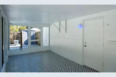 301 43rd Avenue N, Saint Petersburg, FL 33703 - Photo 23