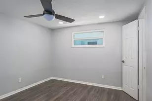 301 43rd Ave N, Saint Petersburg, FL 33703 - Photo 17