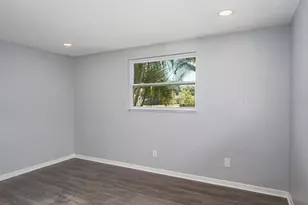 301 43rd Ave N, Saint Petersburg, FL 33703 - Photo 21