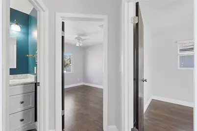 1858 Michigan Avenue NE, Saint Petersburg, FL 33703 - Photo 13