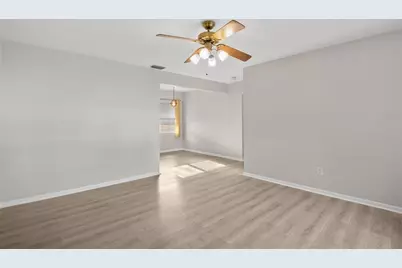 5600 33rd Avenue N, Saint Petersburg, FL 33710 - Photo 7