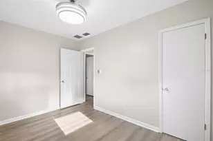 5600 33rd Ave N, Saint Petersburg, FL 33710 - Photo 21
