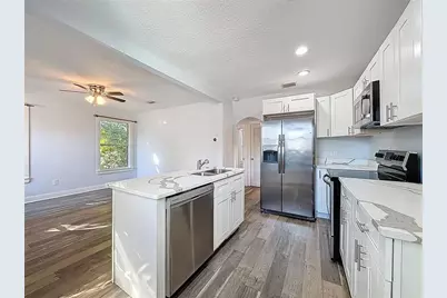 3126 Queen Street N, Saint Petersburg, FL 33713 - Photo 13