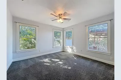 3126 Queen Street N, Saint Petersburg, FL 33713 - Photo 17