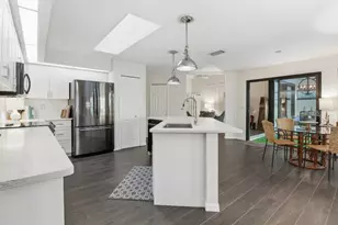 721 Forestview Dr, Sarasota, FL 34232 - Photo 15